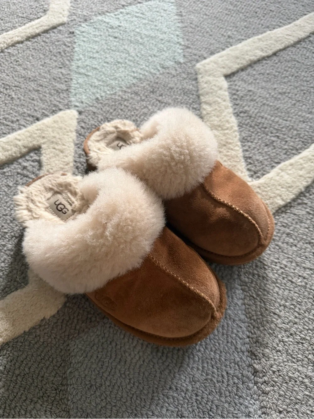 UGG Kids Chestnut Shearling-Lined Suede Slip-On Slippers